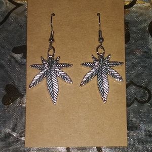 Maryjane leaf earrings, Weed leaf pendant earrings